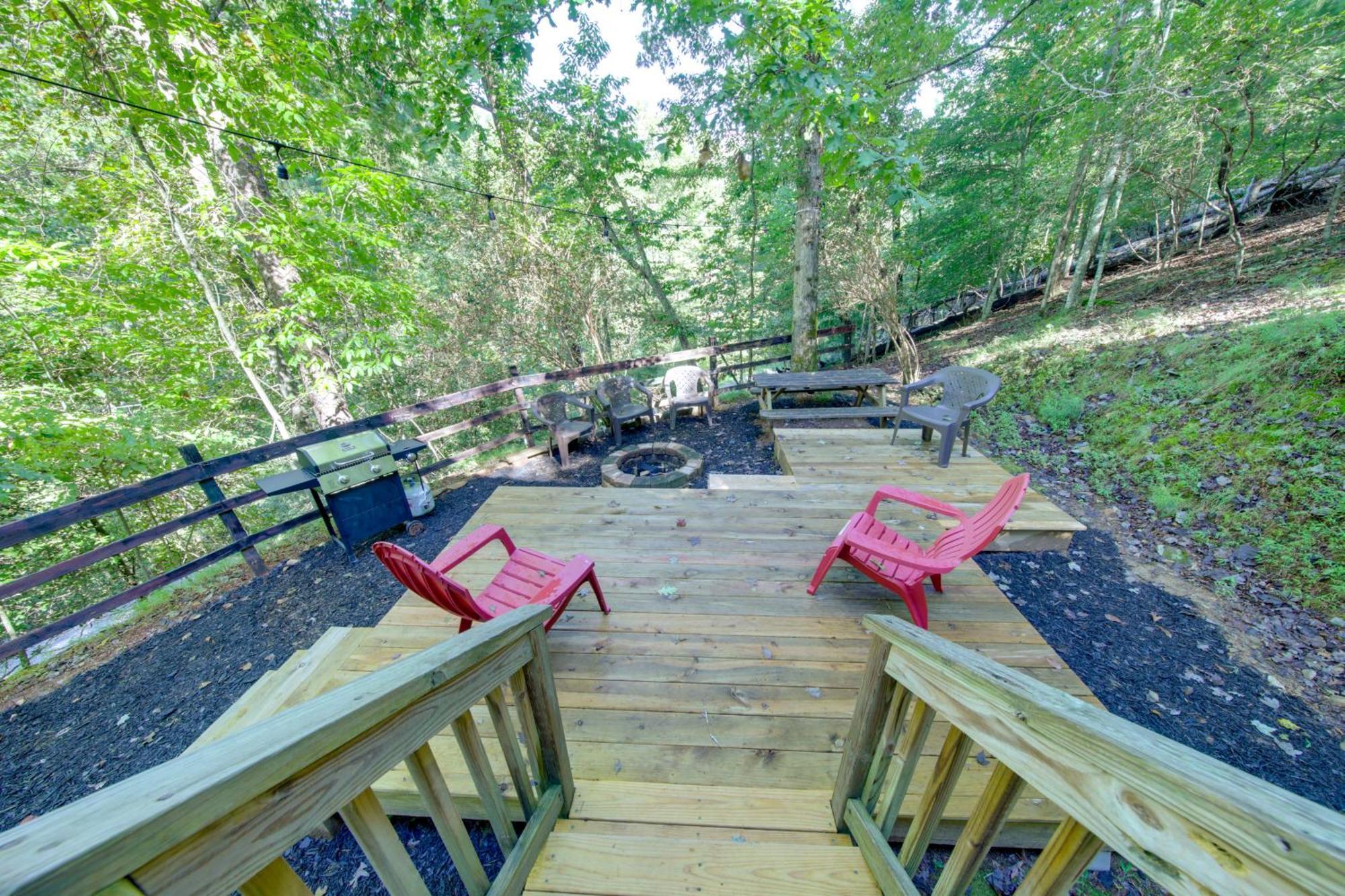 Pet-Friendly Ellijay Cabin In The Woods On 1 Acre! Villa Eksteriør bilde